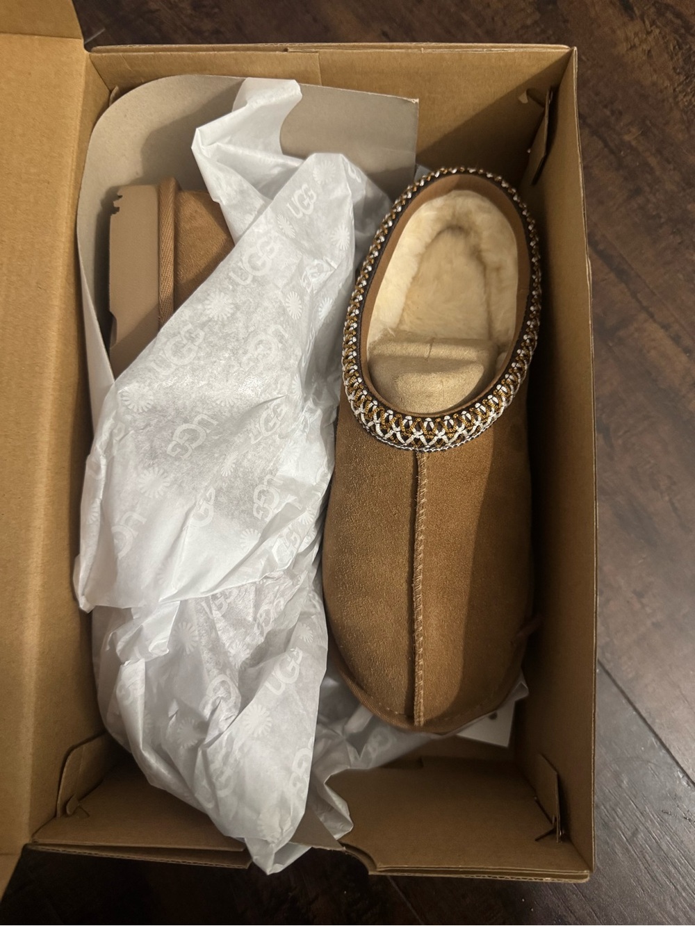 UGG Tasman II Kids Slippers Chestnut Suede Size 4Y 1019066K New With Box